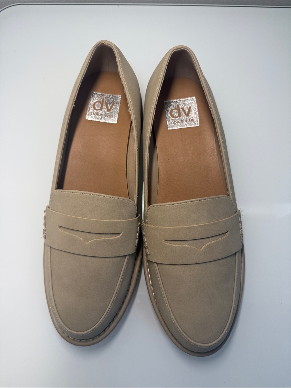 NEW Dolce Vita Crisp Loafers Dune Tan Slip On Lug Sole Size 7.5 - Picture 7 of 8